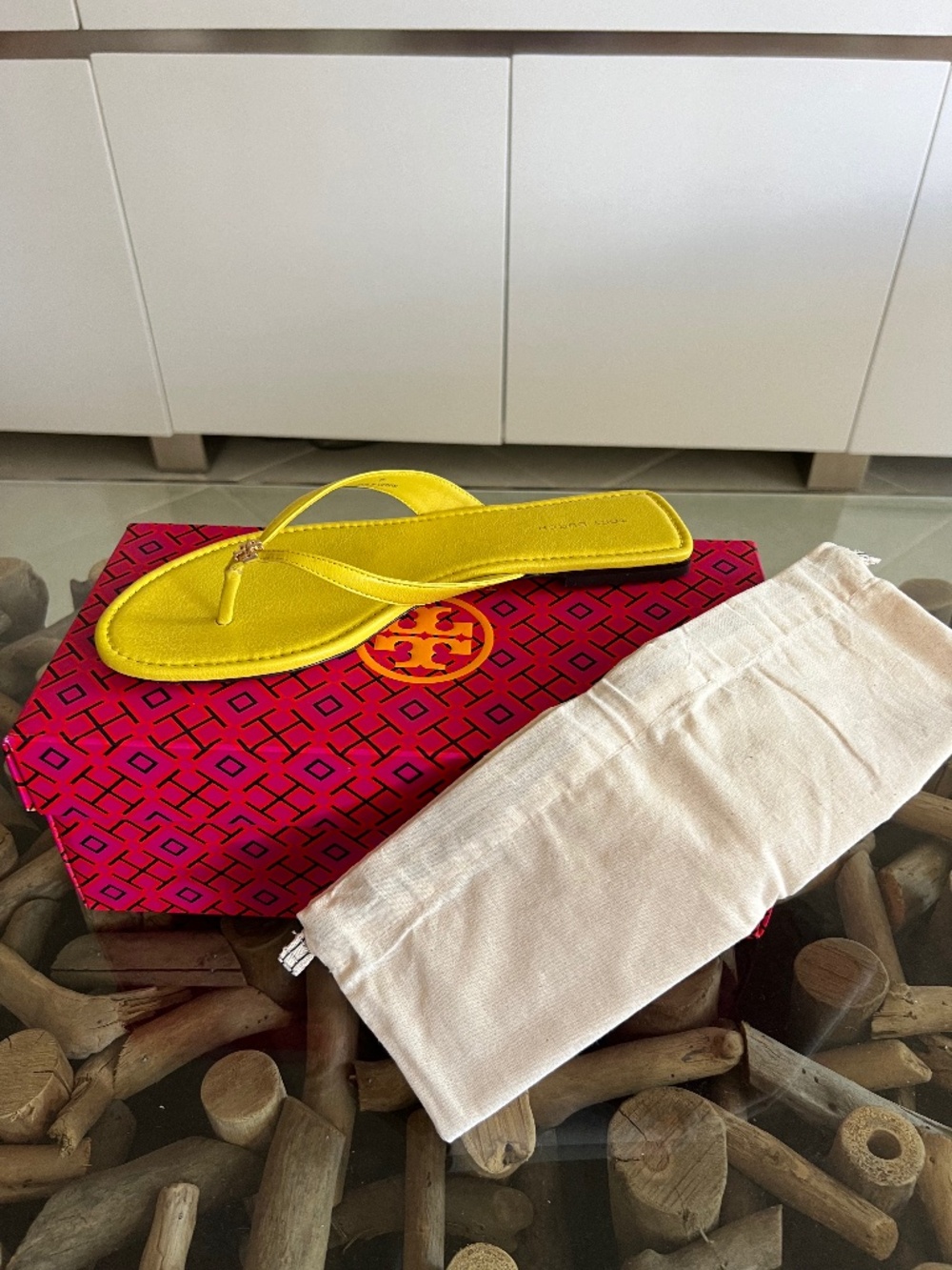 TORY BURCH Colza Yellow Classic Flip Flop Leather Sandals